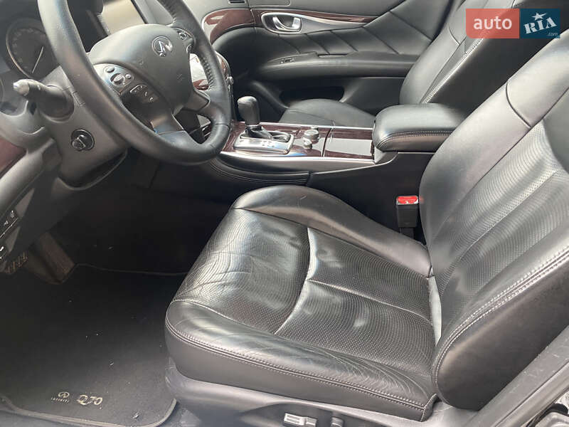 Седан Infiniti Q70 2017 в Києві