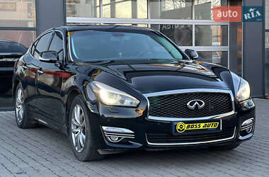 Седан Infiniti Q70 2016 в Ивано-Франковске