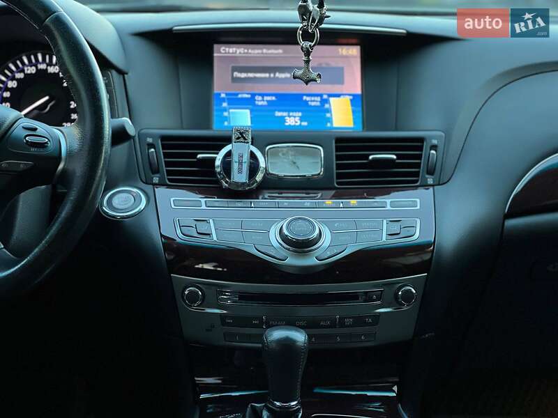 Седан Infiniti Q70 2016 в Івано-Франківську