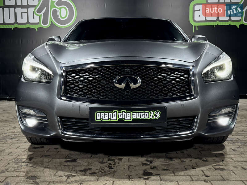 Седан Infiniti Q70 2015 в Одессе