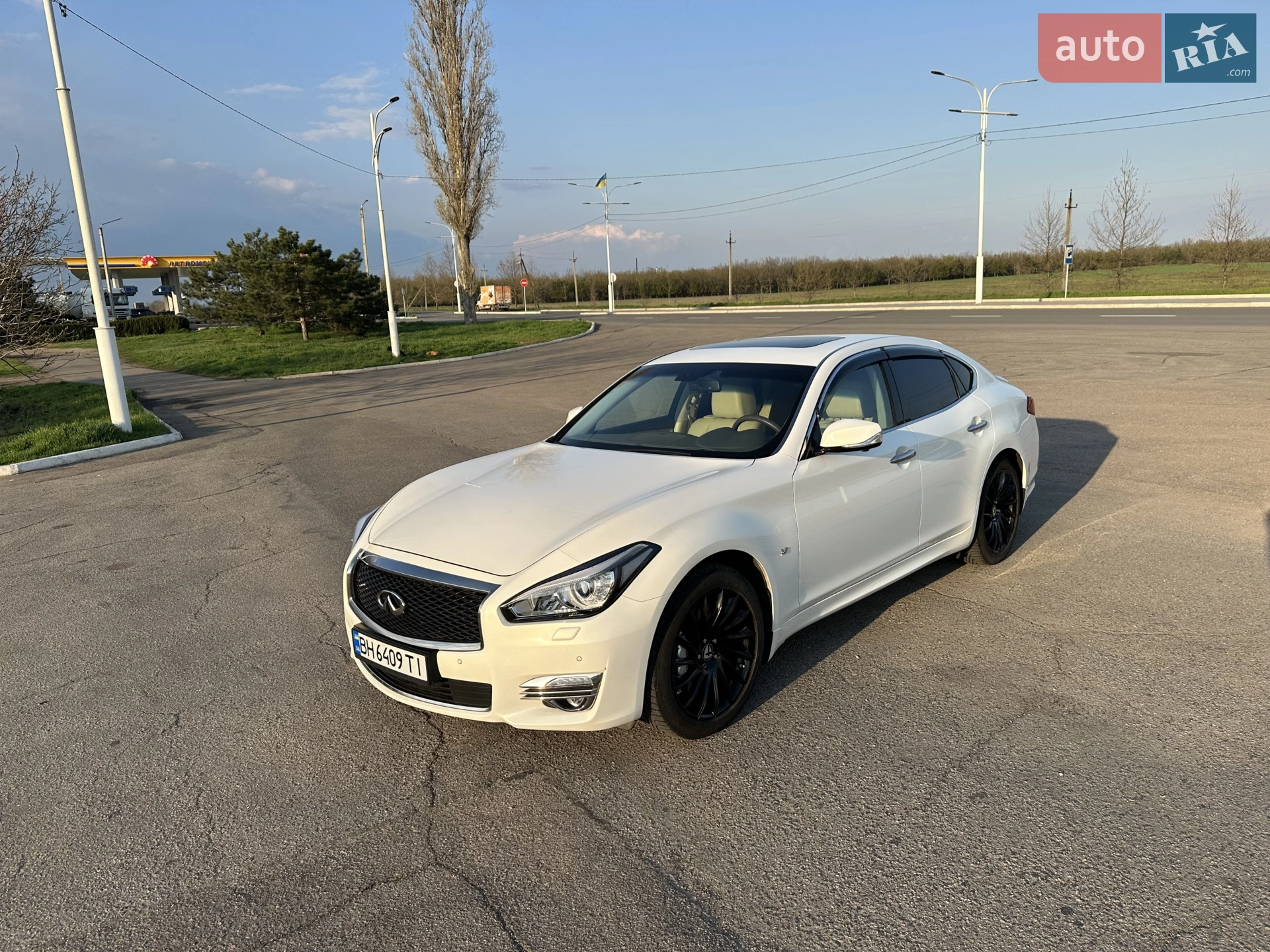 2015 Infiniti Q70 - мініатюра 8