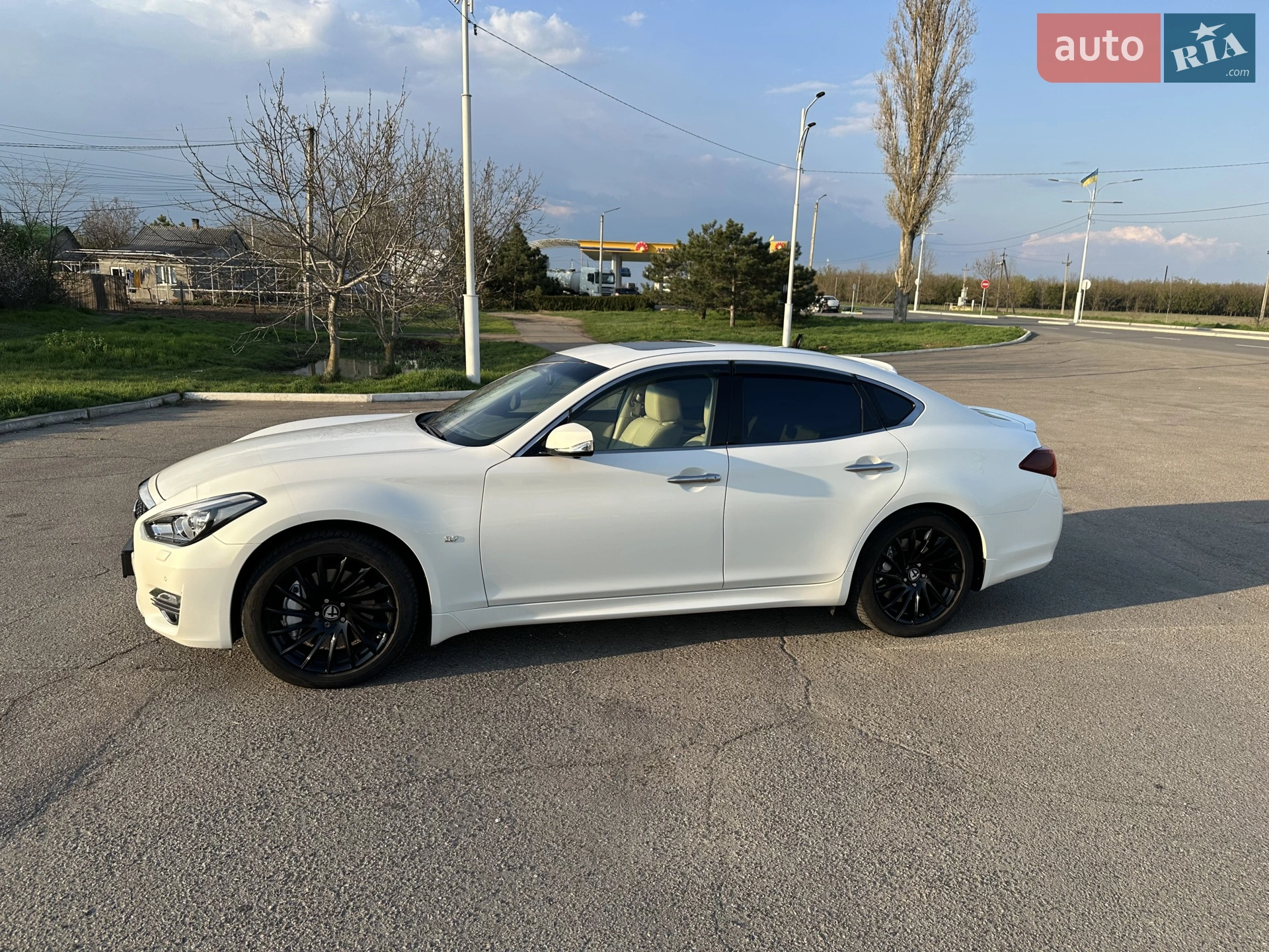 2015 Infiniti Q70 - мініатюра 9