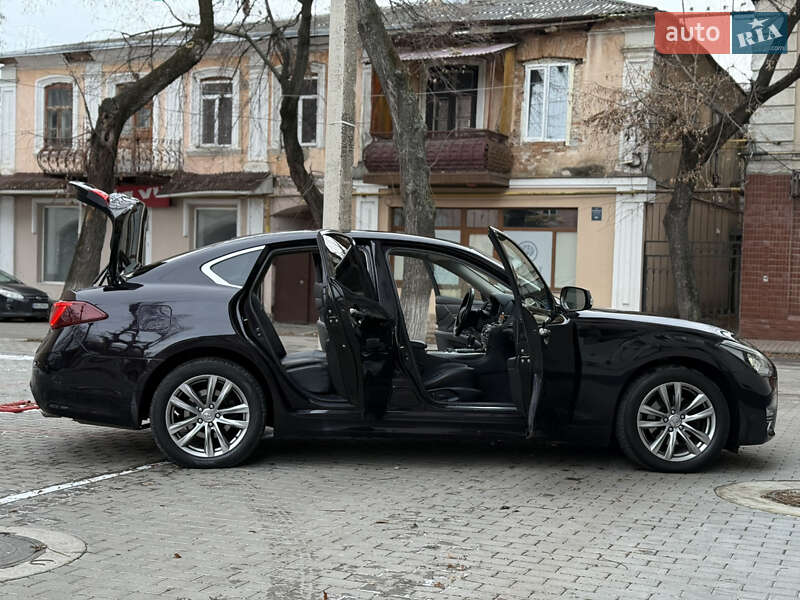 Седан Infiniti Q70 2015 в Могилів-Подільському фото 26 Седан Infiniti Q70 2015 в Могилів-Подільському