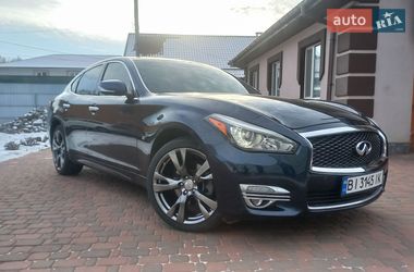 Седан Infiniti Q70 2015 в Миргороде