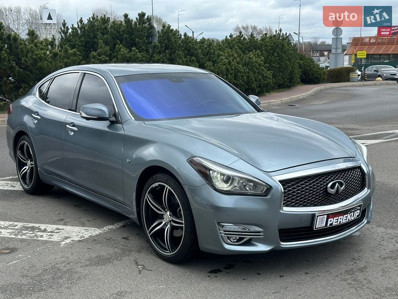 Infiniti Q70 2017