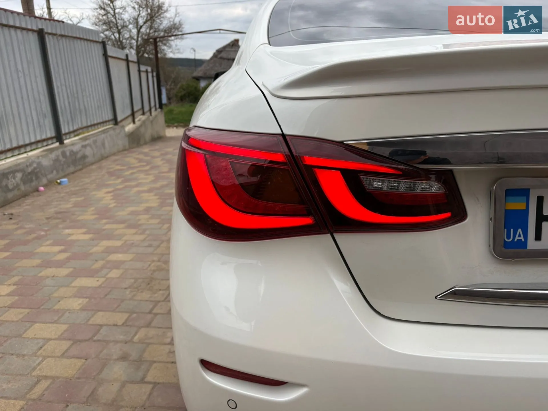 2016 Infiniti Q70 - мініатюра 12