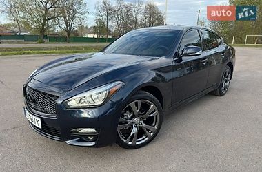 Седан Infiniti Q70 2015 в Миргороде