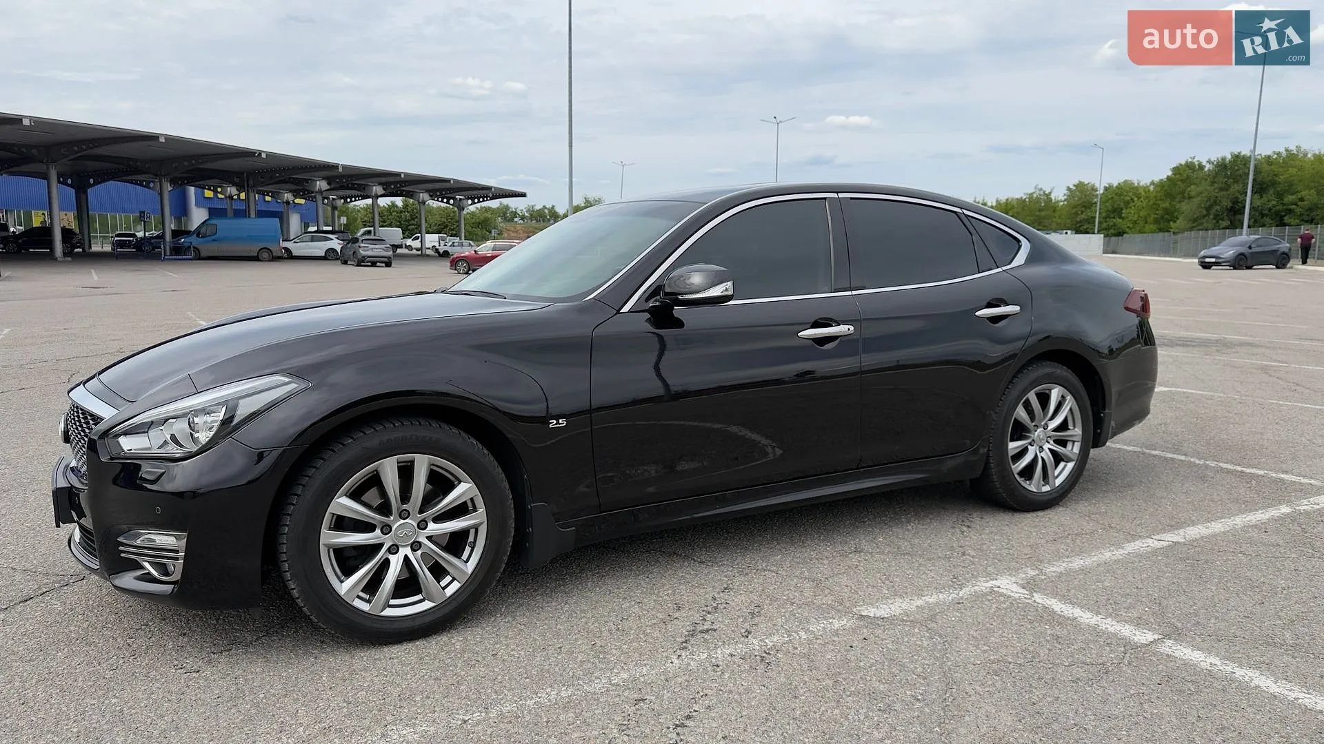2016 Infiniti Q70 - мініатюра 3