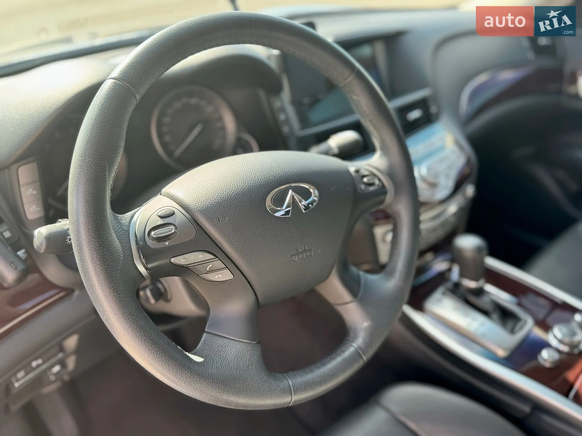 2015 Infiniti Q70 - мініатюра 25
