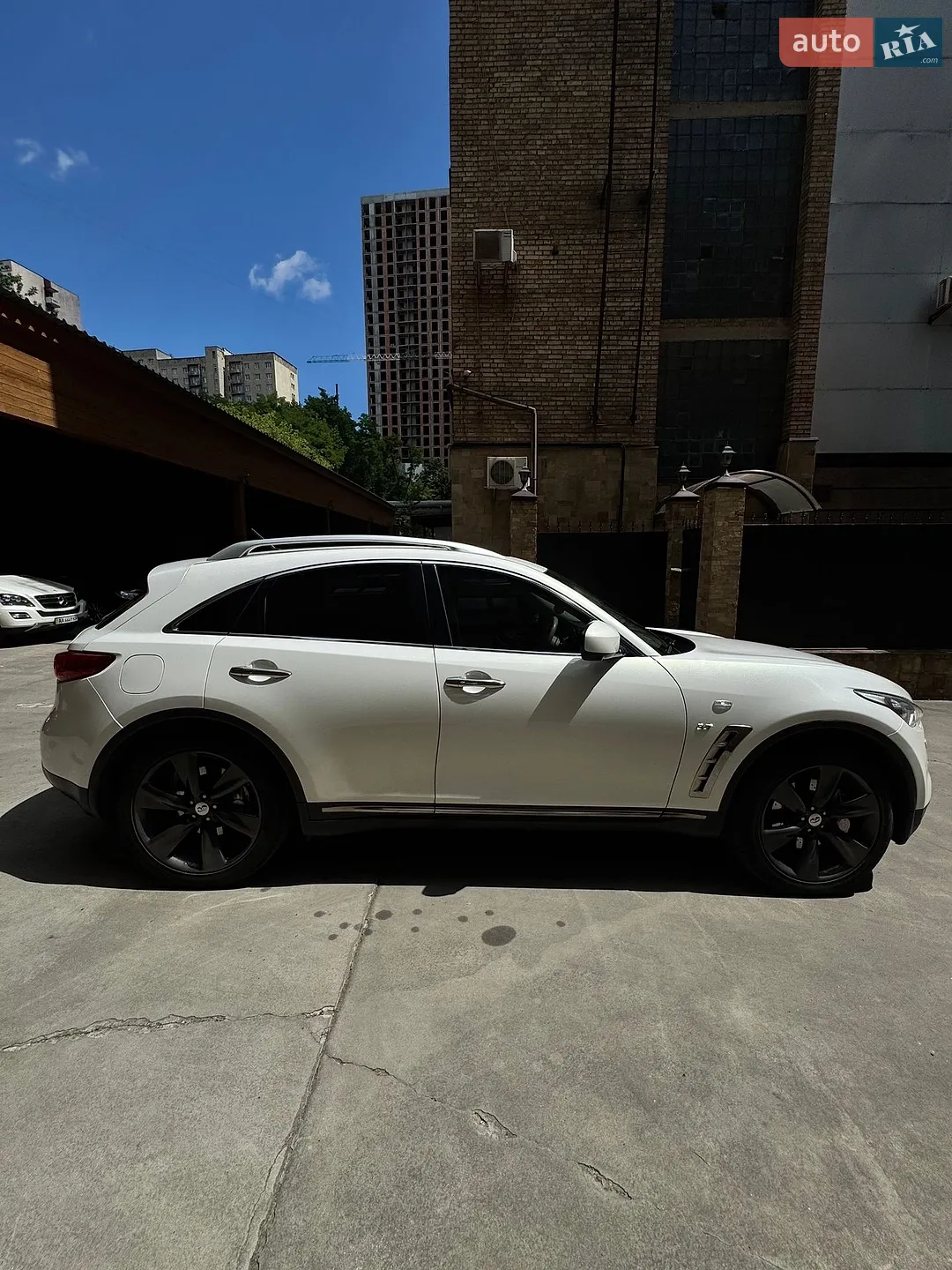 2013 Infiniti Q70 - мініатюра 3