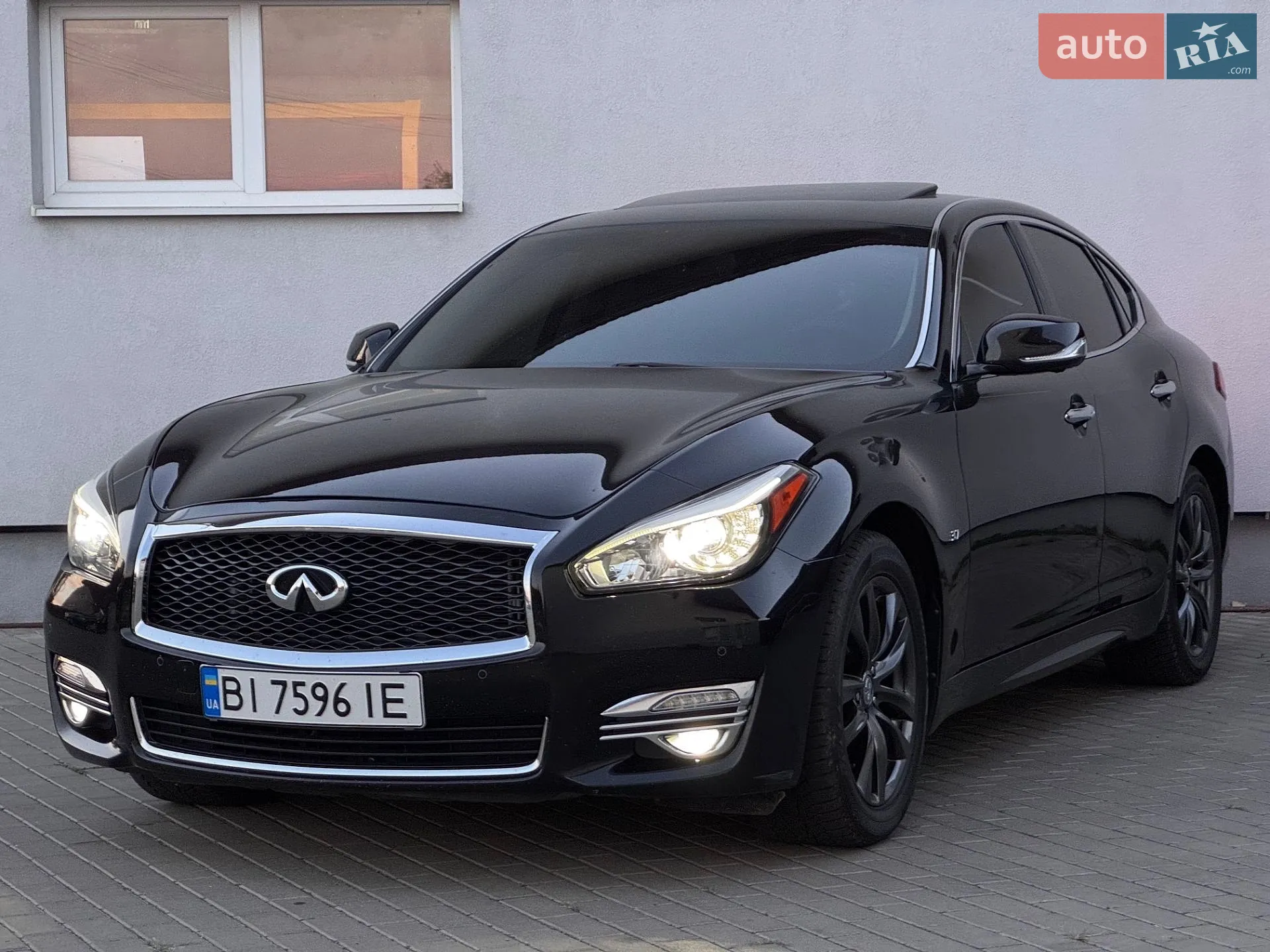 2014 Infiniti Q70 - мініатюра 3