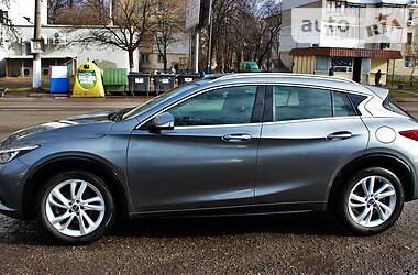 Позашляховик / Кросовер Infiniti QX30 2016 в 