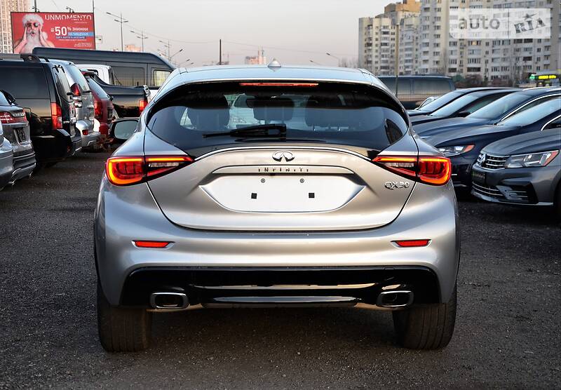 Позашляховик / Кросовер Infiniti QX30 2016 в Києві