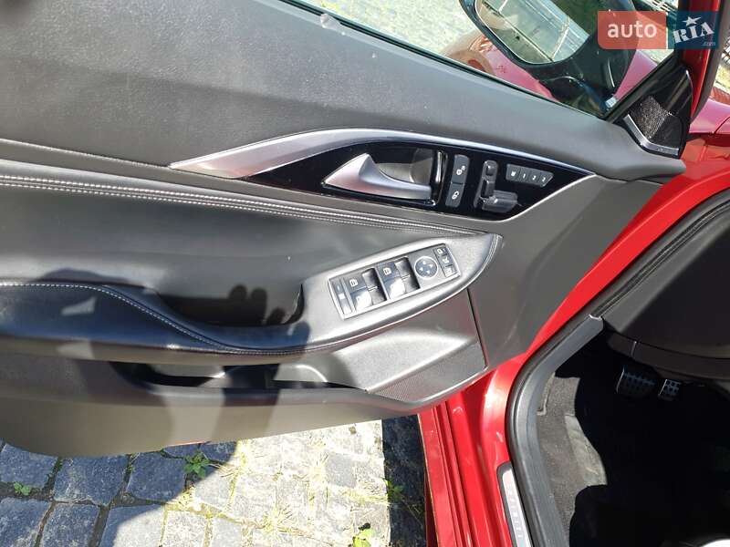 Внедорожник / Кроссовер Infiniti QX30 2016 в Черновцах