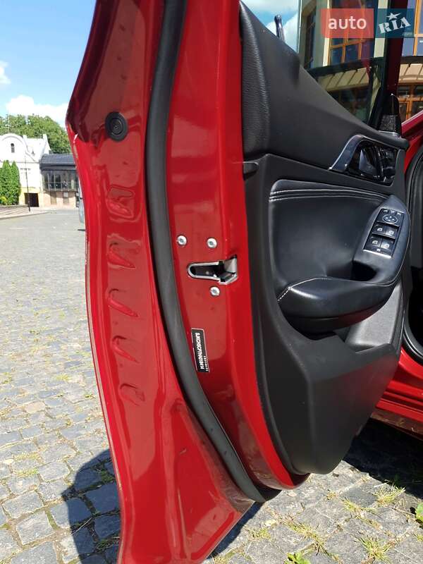 Внедорожник / Кроссовер Infiniti QX30 2016 в Черновцах