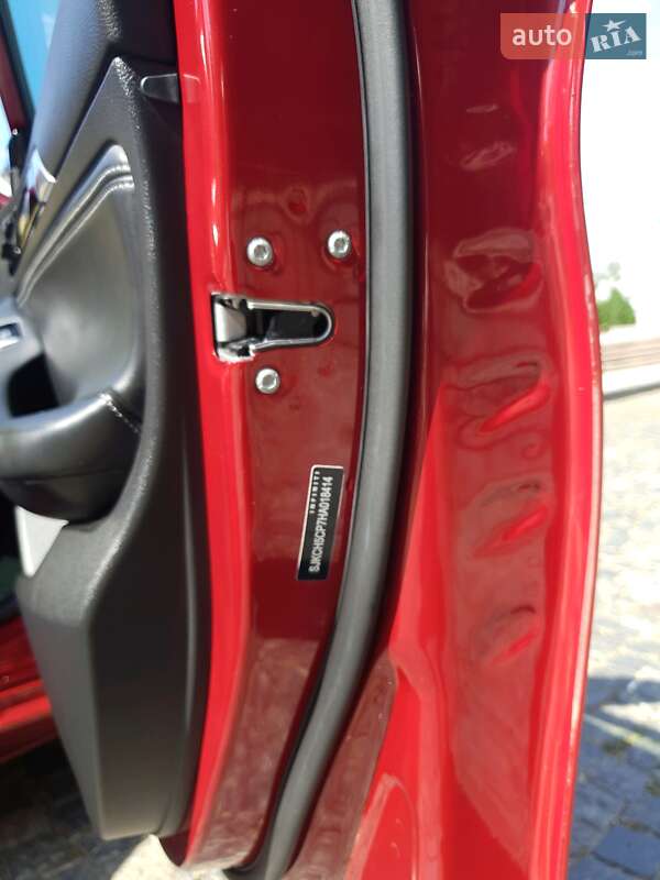 Внедорожник / Кроссовер Infiniti QX30 2016 в Черновцах