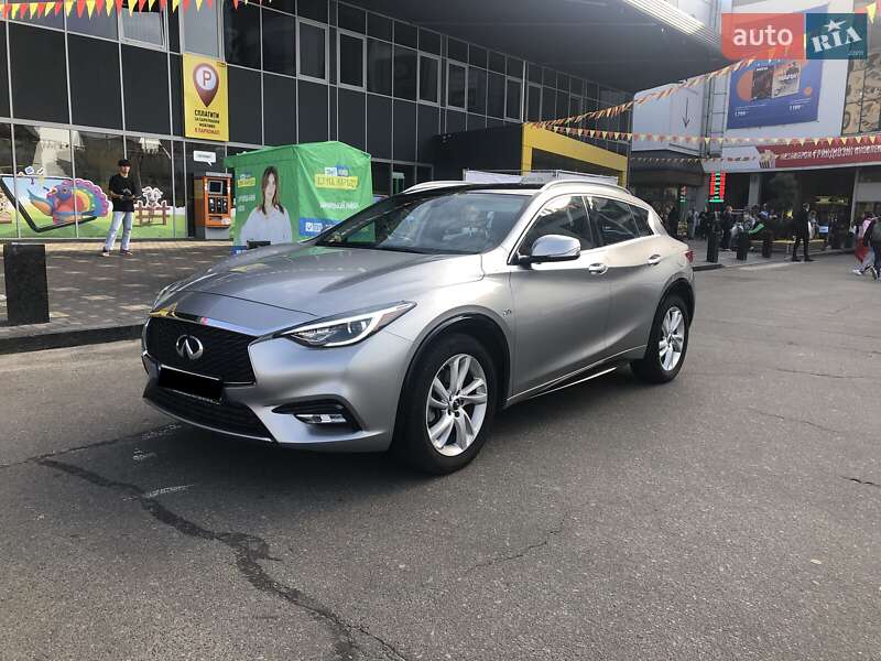Внедорожник / Кроссовер Infiniti QX30 2016 в Киеве