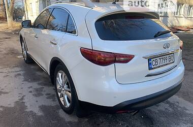 Внедорожник / Кроссовер Infiniti QX30 2012 в 
