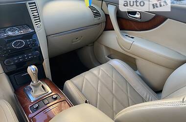 Внедорожник / Кроссовер Infiniti QX30 2012 в 