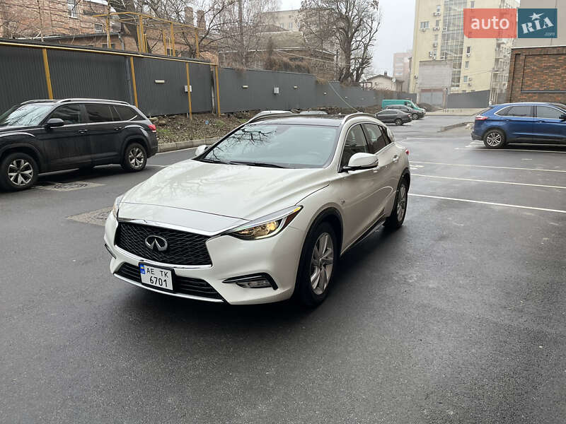 Хэтчбек Infiniti QX30 2017 в Днепре