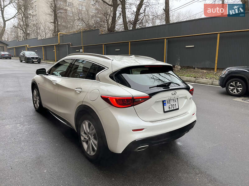 Хэтчбек Infiniti QX30 2017 в Днепре