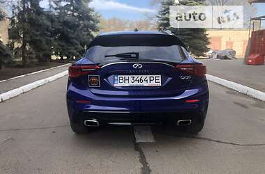 Хэтчбек Infiniti QX30 2016 в 