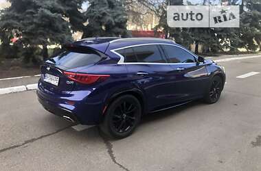 Хэтчбек Infiniti QX30 2016 в 