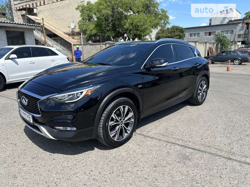 Позашляховик / Кросовер Infiniti QX30 2016 в Ізмаїлі