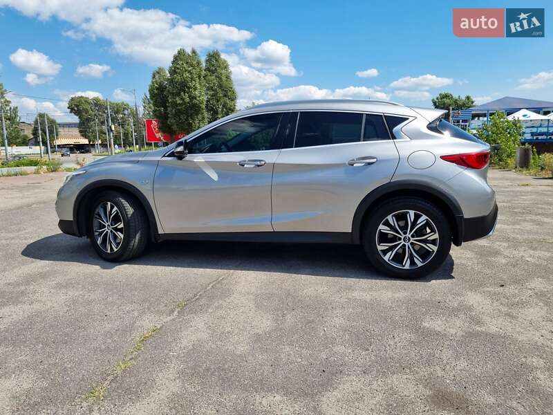 Внедорожник / Кроссовер Infiniti QX30 2016 в Днепре