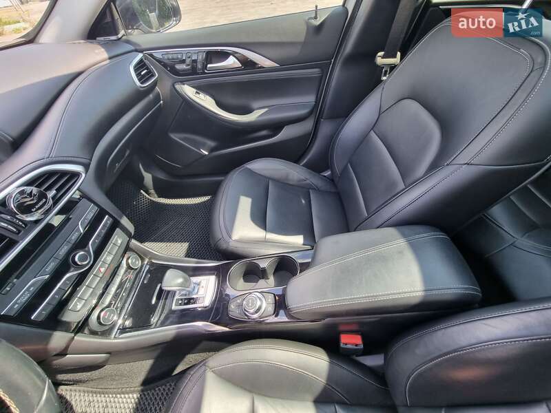 Внедорожник / Кроссовер Infiniti QX30 2016 в Днепре