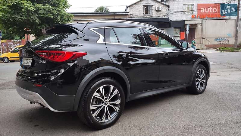 Внедорожник / Кроссовер Infiniti QX30 2016 в Одессе