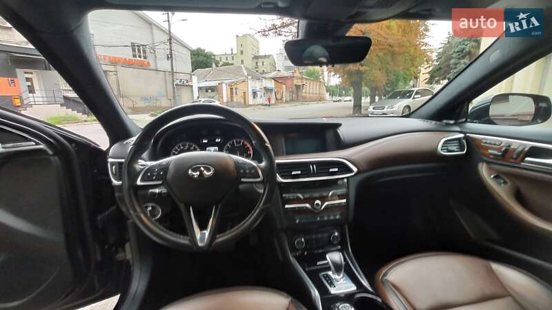 Внедорожник / Кроссовер Infiniti QX30 2016 в Одессе
