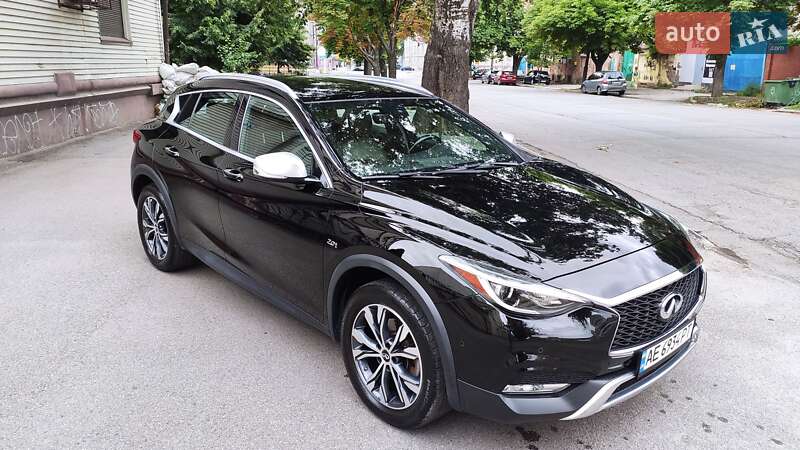 Внедорожник / Кроссовер Infiniti QX30 2016 в Одессе