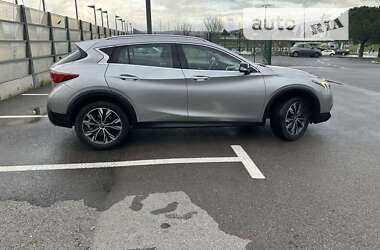 Внедорожник / Кроссовер Infiniti QX30 2016 в Киеве