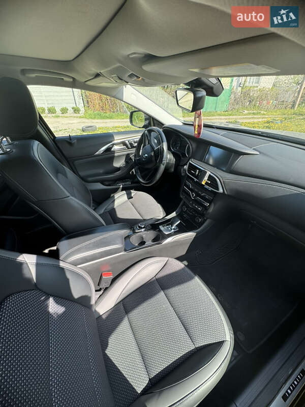 Внедорожник / Кроссовер Infiniti QX30 2018 в Днепре