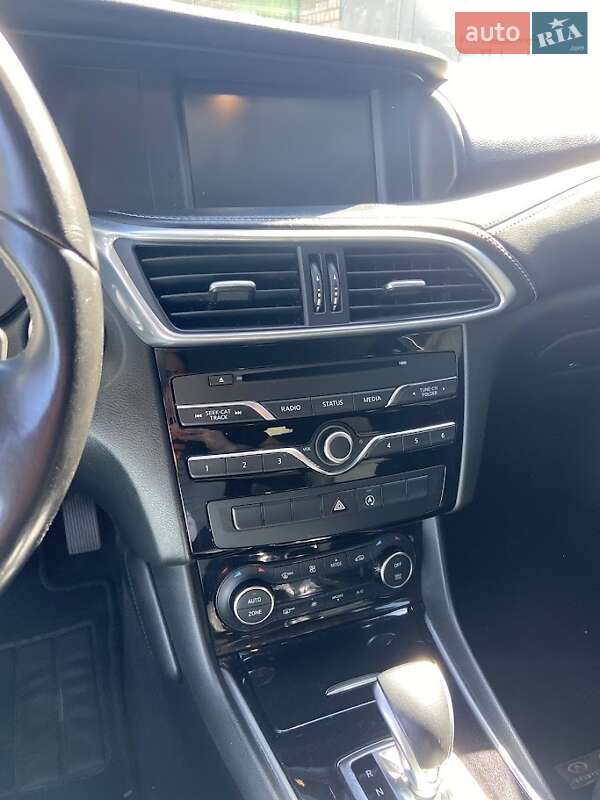 Внедорожник / Кроссовер Infiniti QX30 2016 в Кривом Роге