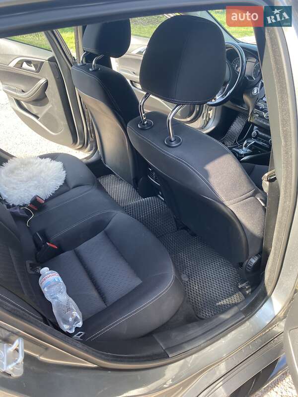 Внедорожник / Кроссовер Infiniti QX30 2016 в Киеве