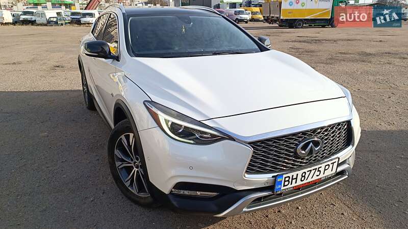 Infiniti QX30 2016