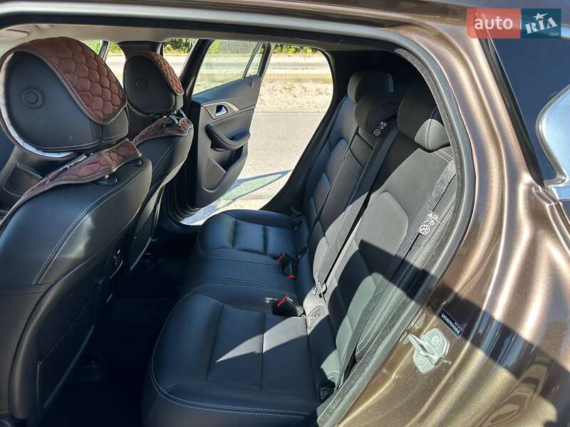 Внедорожник / Кроссовер Infiniti QX30 2017 в Днепре фото 17 Внедорожник / Кроссовер Infiniti QX30 2017 в Днепре