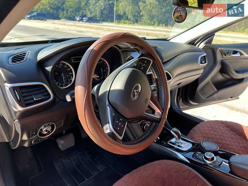 Внедорожник / Кроссовер Infiniti QX30 2017 в Днепре фото 24 Внедорожник / Кроссовер Infiniti QX30 2017 в Днепре