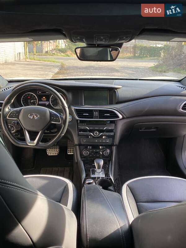 Внедорожник / Кроссовер Infiniti QX30 2017 в Запорожье