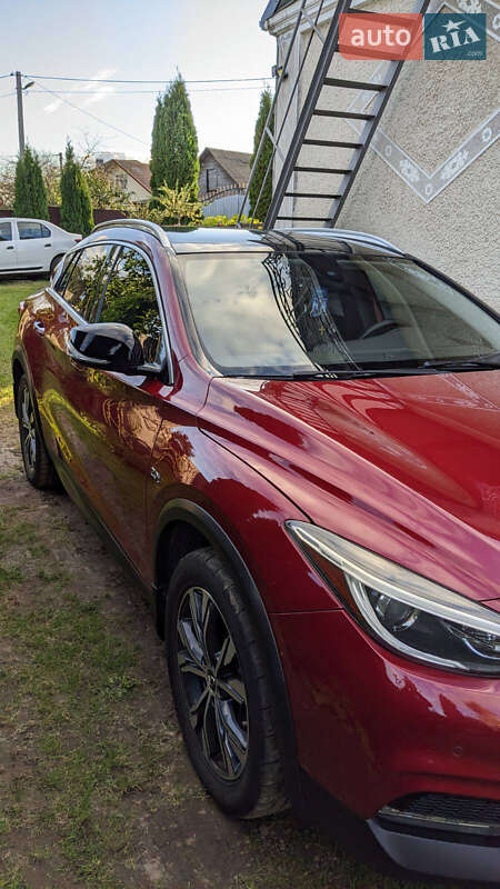 Внедорожник / Кроссовер Infiniti QX30 2016 в Ровно