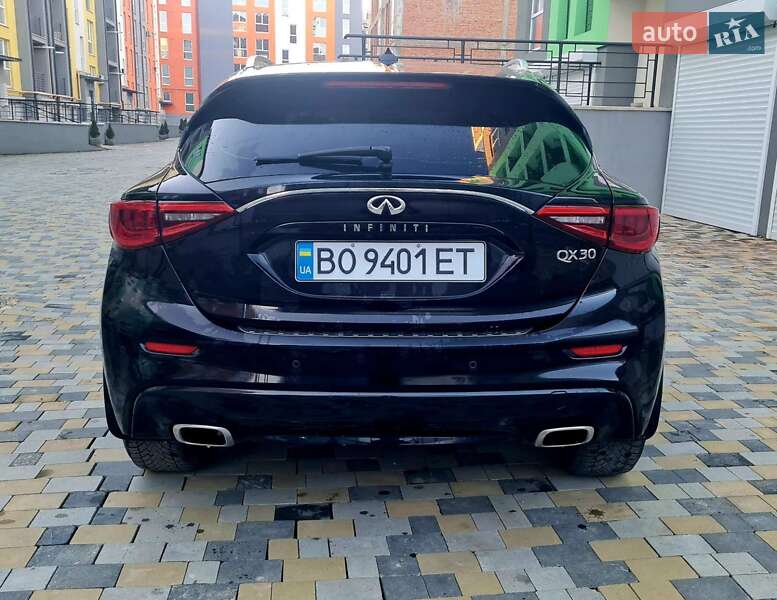 Позашляховик / Кросовер Infiniti QX30 2016 в Чернівцях фото 3 Позашляховик / Кросовер Infiniti QX30 2016 в Чернівцях