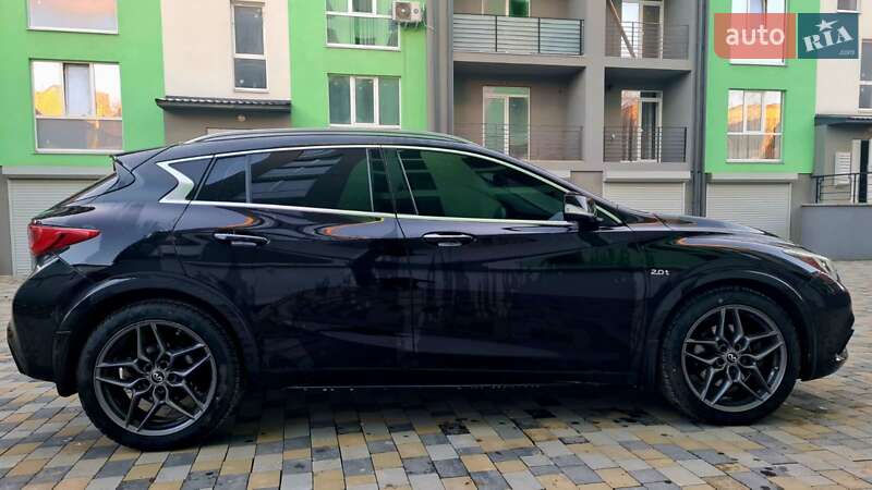 Позашляховик / Кросовер Infiniti QX30 2016 в Чернівцях фото 6 Позашляховик / Кросовер Infiniti QX30 2016 в Чернівцях