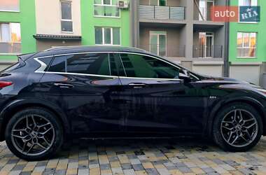 Внедорожник / Кроссовер Infiniti QX30 2016 в 