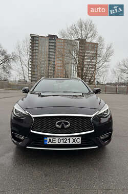 Внедорожник / Кроссовер Infiniti QX30 2016 в 