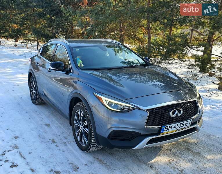 Позашляховик / Кросовер Infiniti QX30 2016 в Черкасах