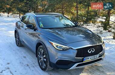 Внедорожник / Кроссовер Infiniti QX30 2016 в 