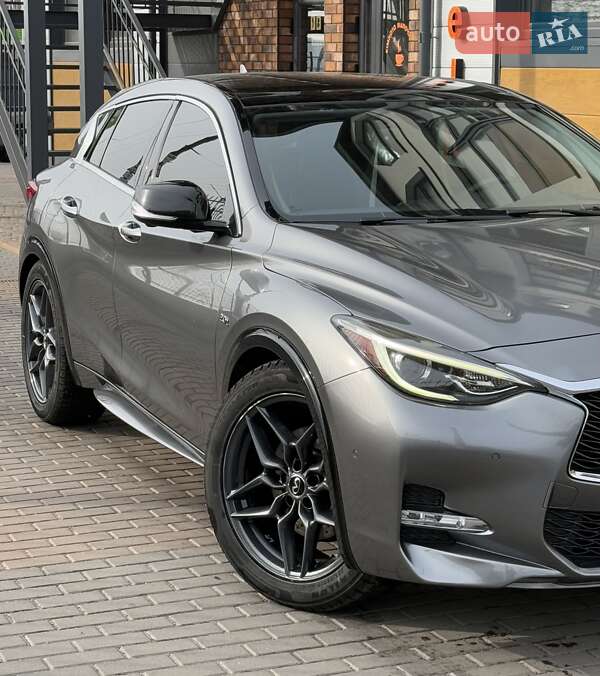 Позашляховик / Кросовер Infiniti QX30 2016 в Білій Церкві