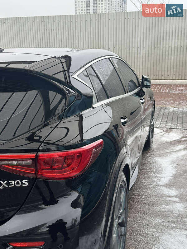 Позашляховик / Кросовер Infiniti QX30 2016 в Києві